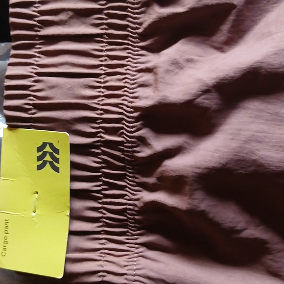 Women's High-Rise Cargo Parachute Pants - All in MotionBrown XL - Picture 3 of 4